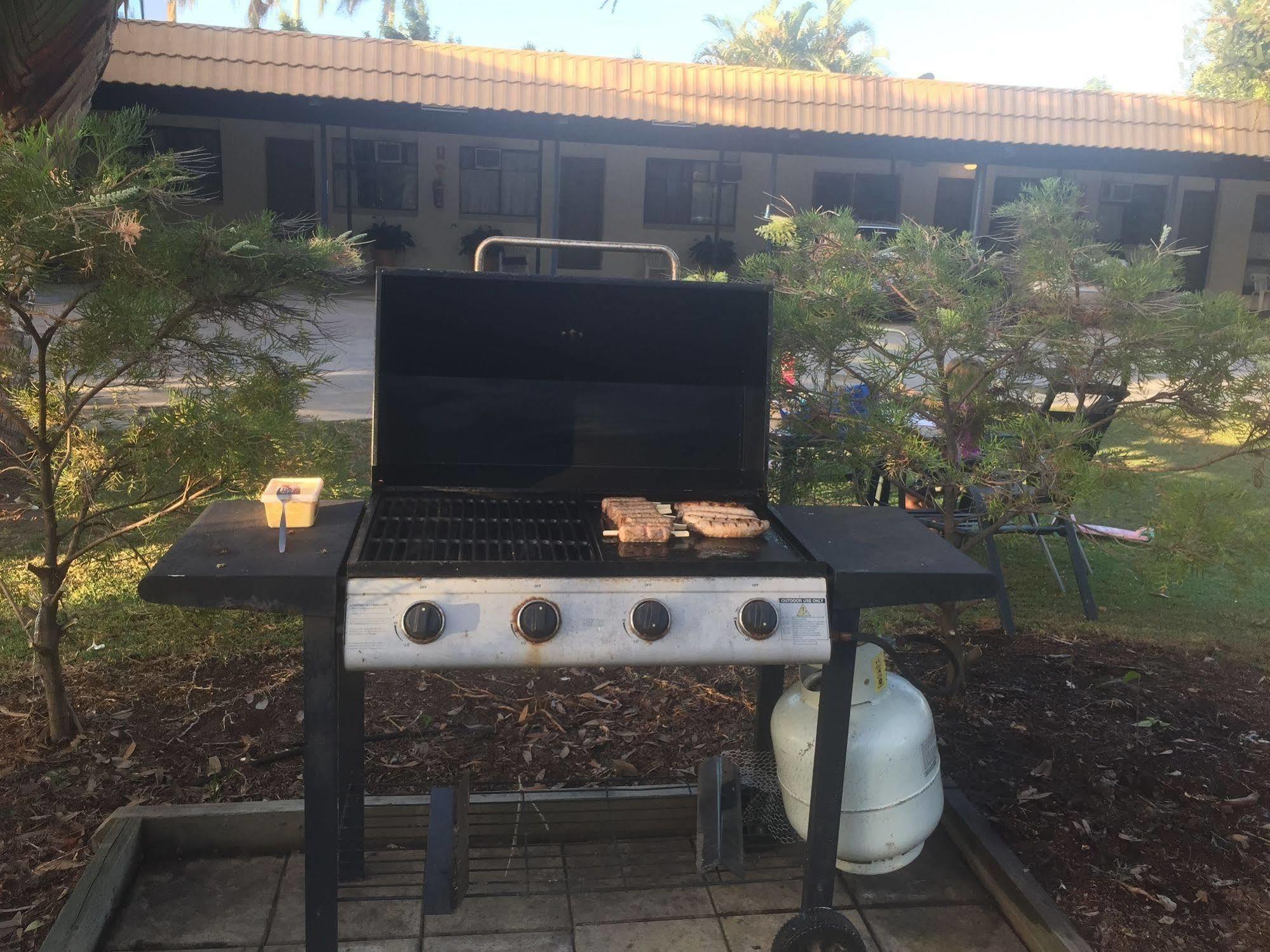 Bargara Motor Inn - Pet Friendly מראה חיצוני תמונה